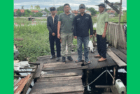 Sekcam dan Lurah kunjungi Jerambah kayu di RT 34 RW 07 Kel Kemang Agung