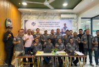 Ketum DPP PJS Mahmud Marhaba saat berfoto bersama pengurus DPD dan DPC PJS se Sumut dalam agenda Rakerda di Kota Medan, Sabtu (28/06/2025).