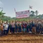 Suasana penanaman perdana jagung hibrida yang didukung oleh HMTN-MP di desa Cisande kecamatan Cicantayan kabupaten Sukabumi, Jawa Barat, Minggu (24/05/2025).